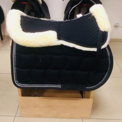 Меховушка під сідло з овчини з коригуючими вставками